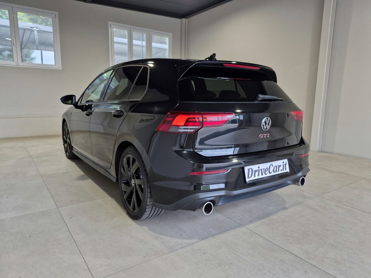 Volkswagen Golf 2.0 TSI GTI (9)