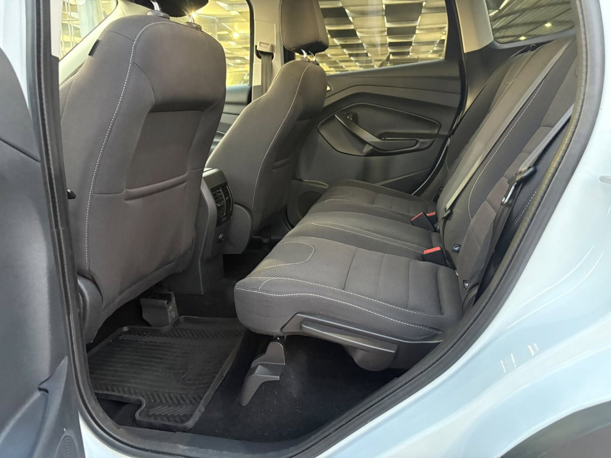 Ford Kuga 2.0 TDCI 120 CV S&S 2WD Titanium X (18)