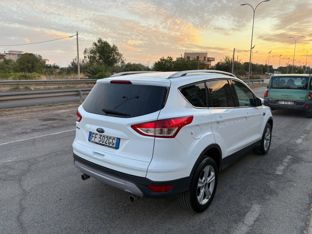 Ford Kuga 2.0 TDCI 120 CV S&S 2WD Titanium X (5)