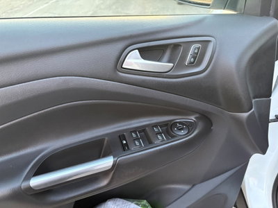 Ford Kuga 2.0 TDCI 120 CV S&S 2WD Titanium X (9)