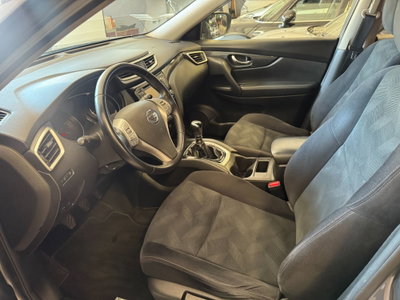 Nissan X-Trail 1.6 dCi 2WD Acenta Premium (8)