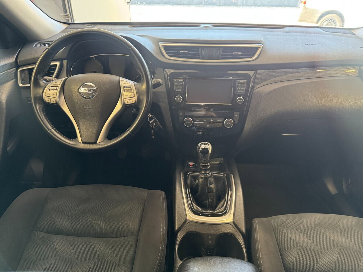 Nissan X-Trail 1.6 dCi 2WD Acenta Premium (9)