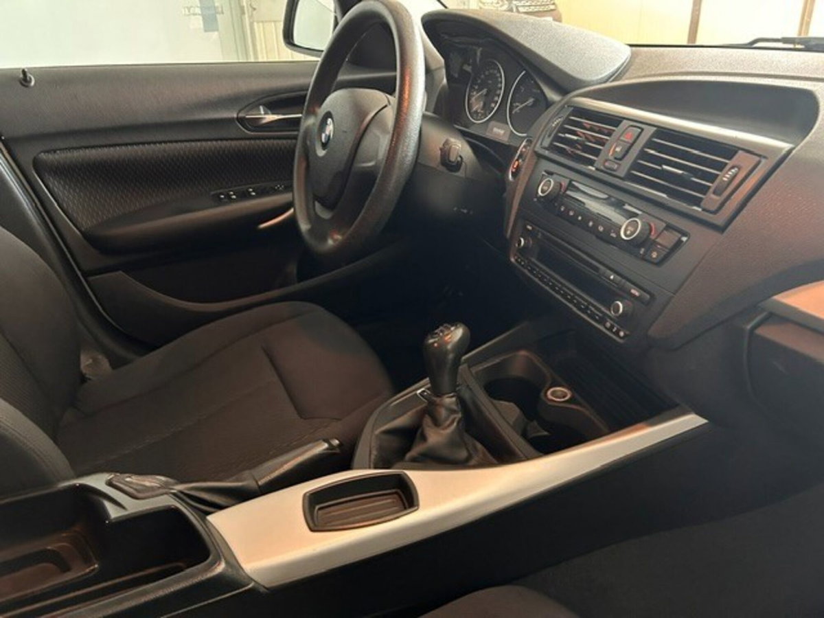 BMW Serie 1 116d 2.0 116CV cat 5 porte.It DPF (14)