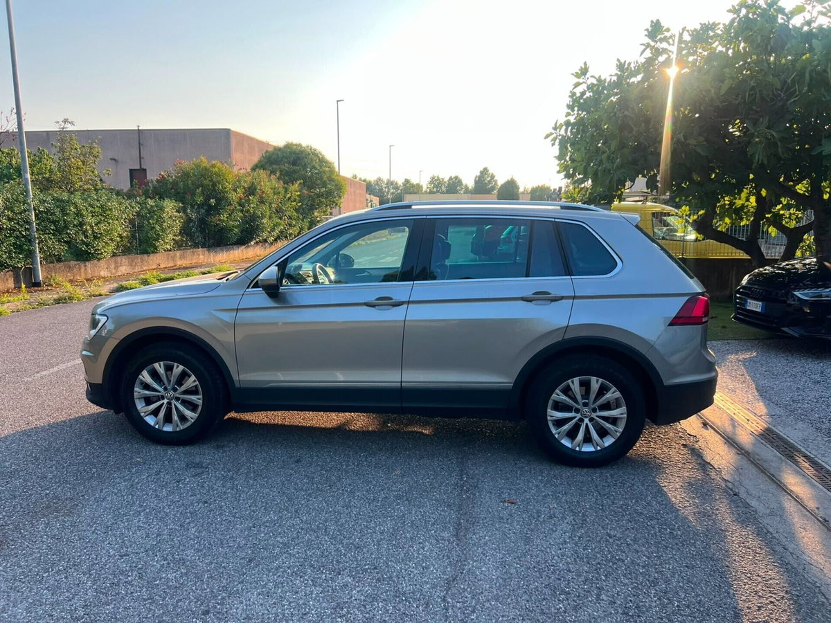Volkswagen Tiguan 2.0 TDI SCR Business BlueMotion Technology (6)