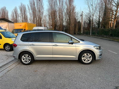 Volkswagen Touran 2.0 TDI 150 CV SCR DSG Business BlueMotion Technology (10)
