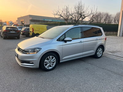 Volkswagen Touran 2.0 TDI 150 CV SCR DSG Business BlueMotion Technology (9)