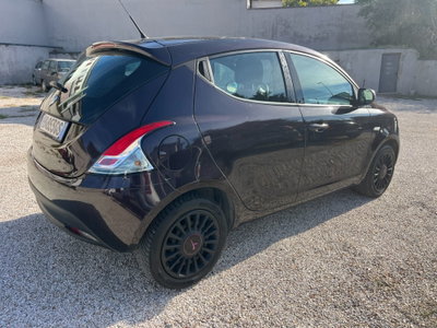 Lancia Ypsilon 1.2 69 CV 5 porte Platinum (5)