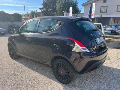 Lancia Ypsilon 1.2 69 CV 5 porte Platinum (7)