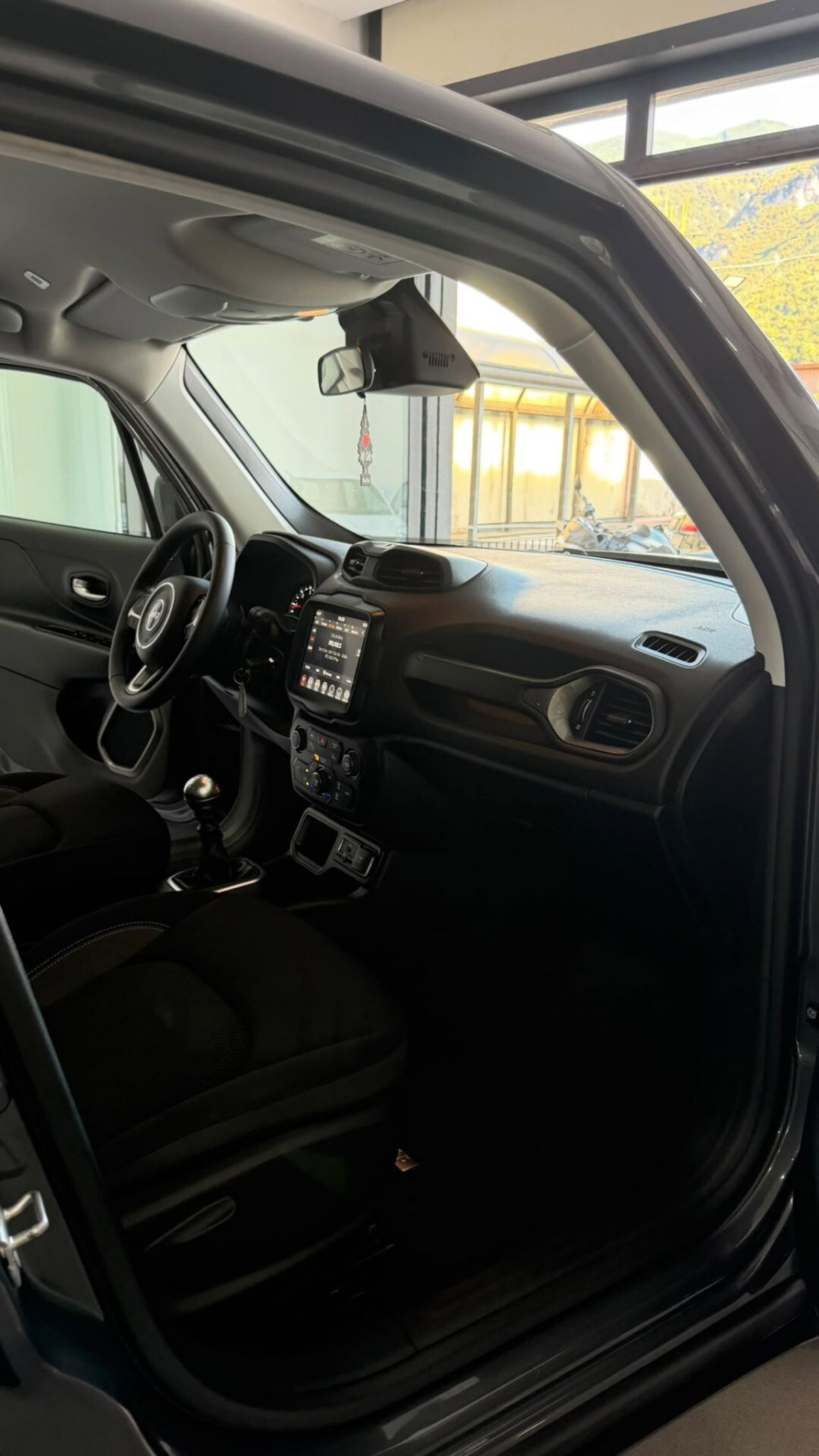 Jeep Renegade 1.6 Mjt 130 CV Limited (14)