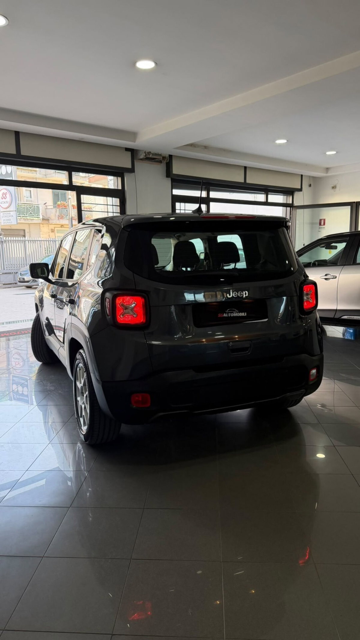 Jeep Renegade 1.6 Mjt 130 CV Limited (6)
