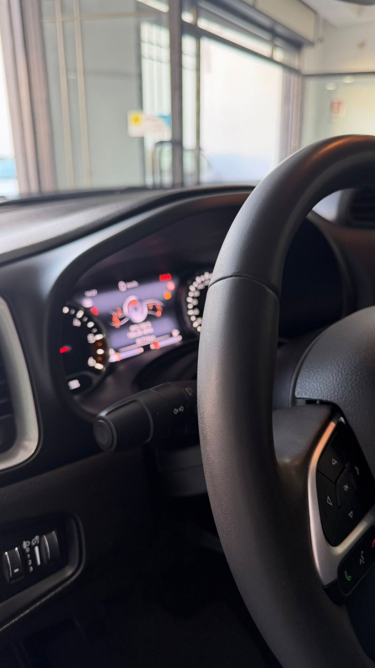 Jeep Renegade 1.6 Mjt 130 CV Limited (9)