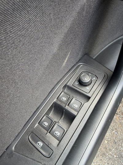 Volkswagen T-Roc 1.0 tsi Edition 115cv (10)