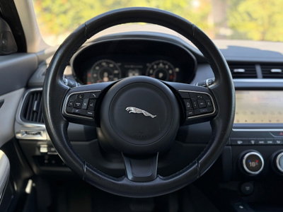 Jaguar E-Pace 2.0 300 CV AWD aut. R-Dynamic HSE (10)