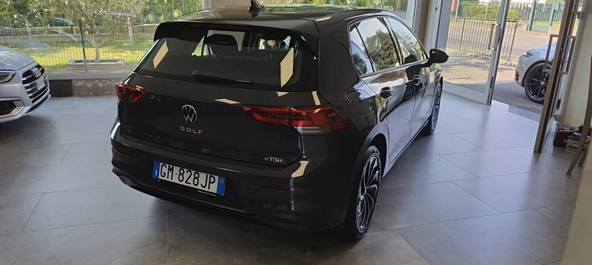 Volkswagen Golf 1.0 eTSI EVO DSG Life (9)