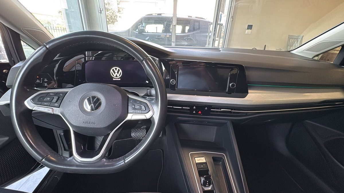 Volkswagen Golf 1.5 TGI DSG Life (14)