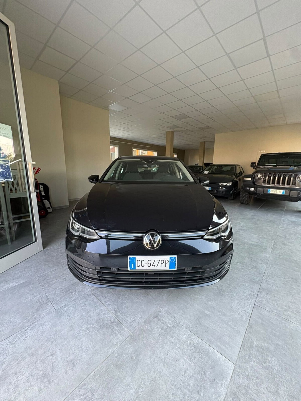 Volkswagen Golf 1.5 TGI DSG Life (2)