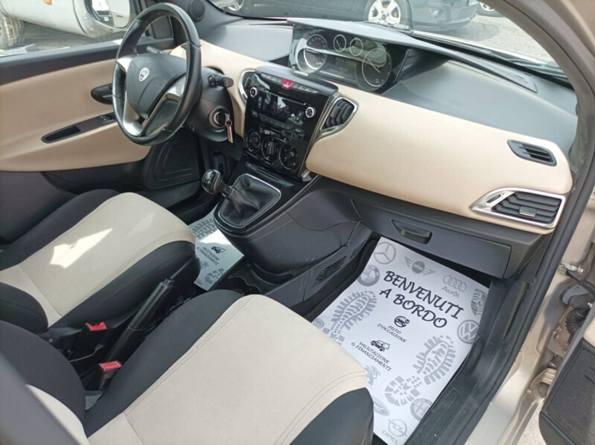 Lancia Ypsilon 1.3 MJT 16V 95 CV 5 porte S&S Gold (15)