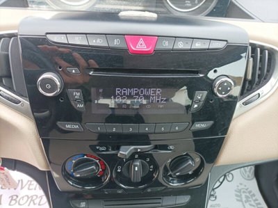 Lancia Ypsilon 1.3 MJT 16V 95 CV 5 porte S&S Gold (18)