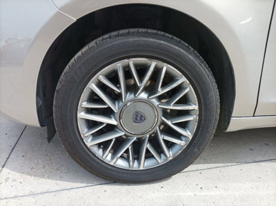 Lancia Ypsilon 1.3 MJT 16V 95 CV 5 porte S&S Gold (19)