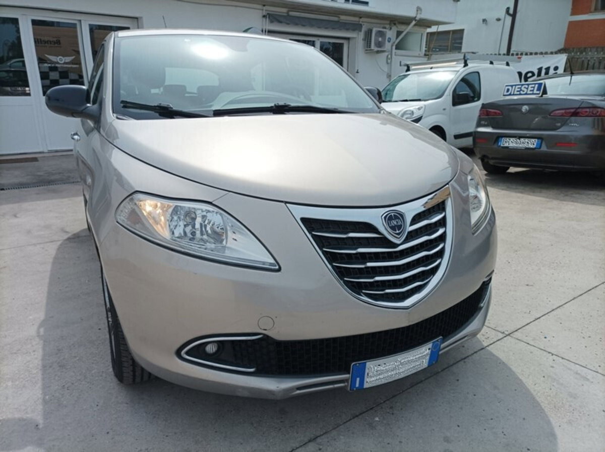 Lancia Ypsilon 1.3 MJT 16V 95 CV 5 porte S&S Gold (3)