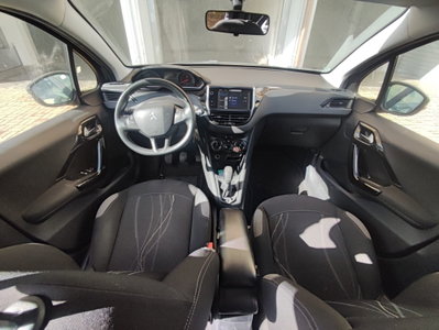 Peugeot 208 82 5 porte Allure (11)