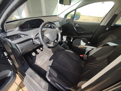 Peugeot 208 82 5 porte Allure (15)