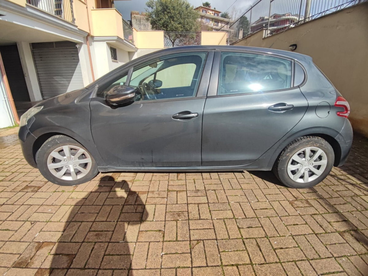 Peugeot 208 82 5 porte Allure (8)