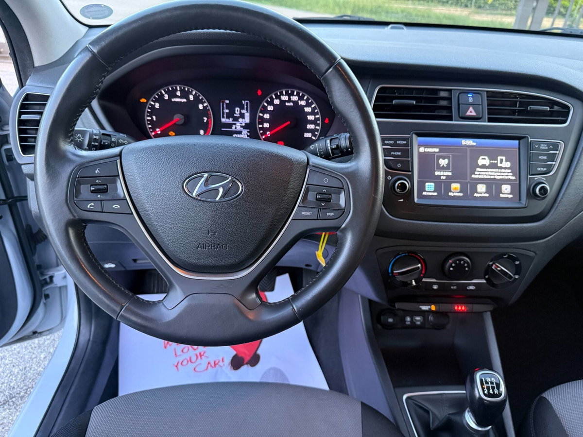 Hyundai i20 1.2 5 porte Econext Connectline (13)