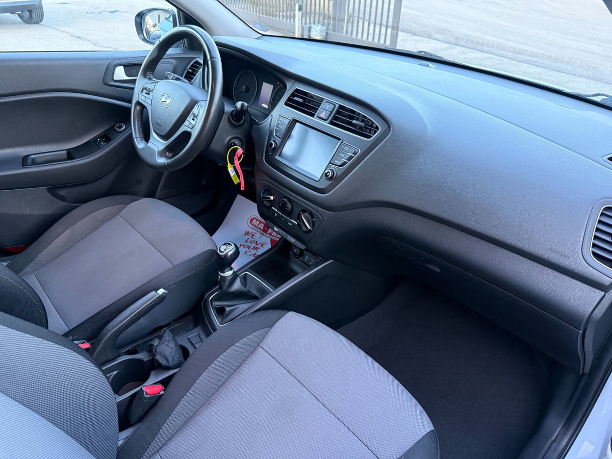 Hyundai i20 1.2 5 porte Econext Connectline (14)