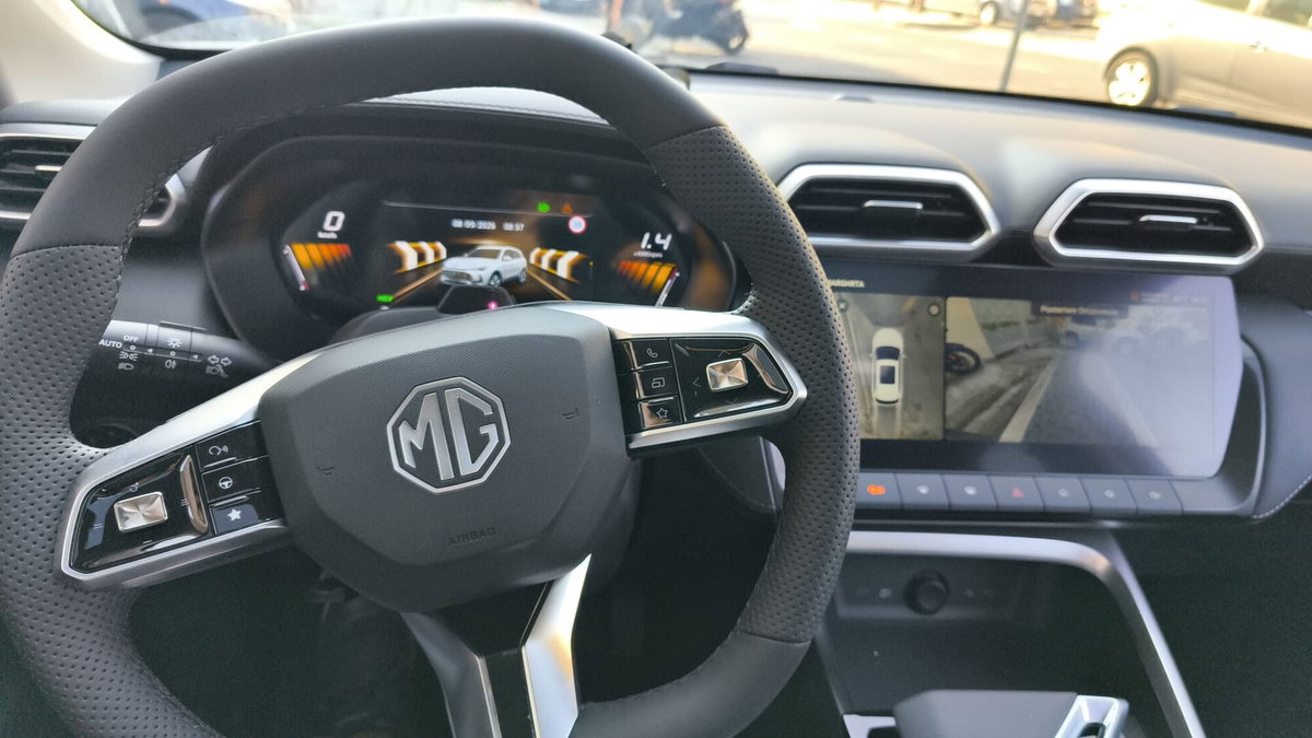 Mg ZS ZS 1.5 Luxury (8)