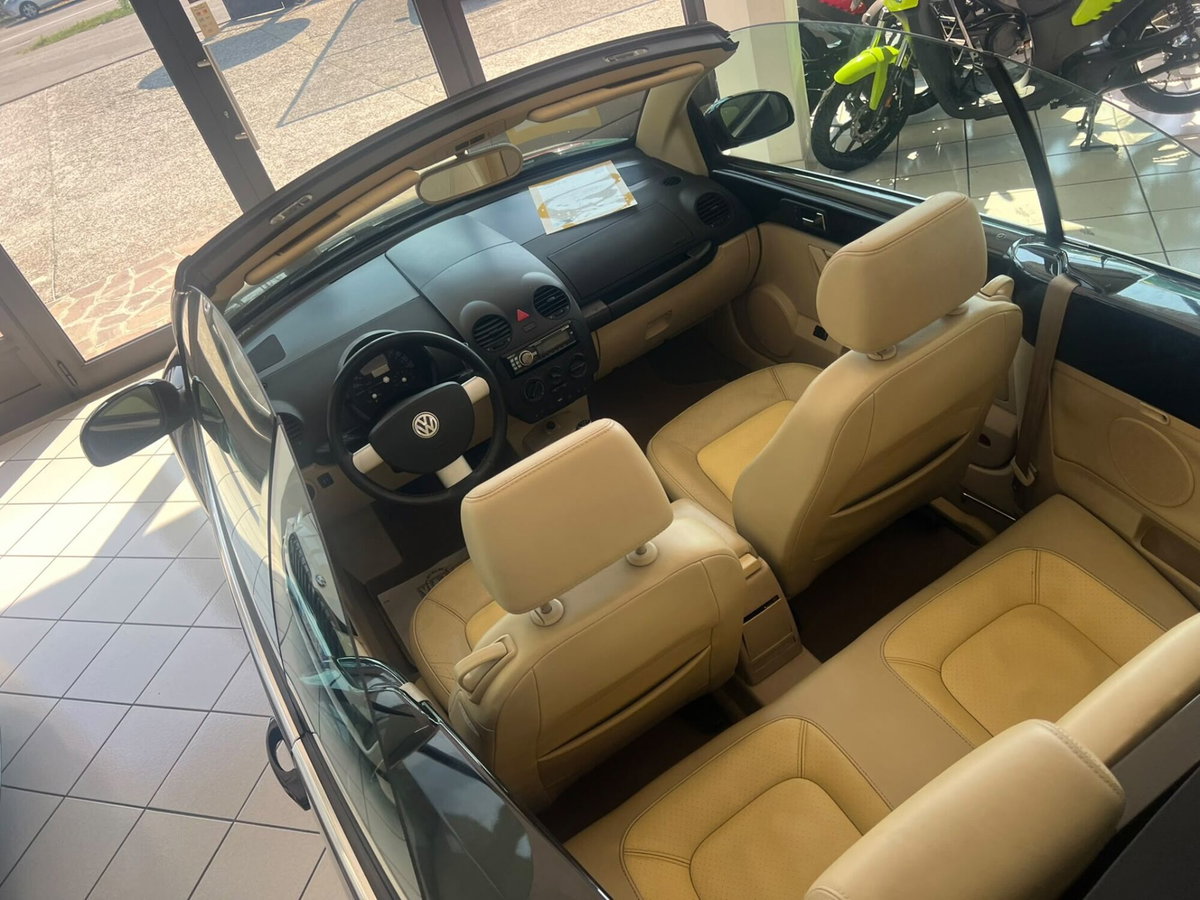 Volkswagen New Beetle Cabrio 1.6 Cabrio (9)