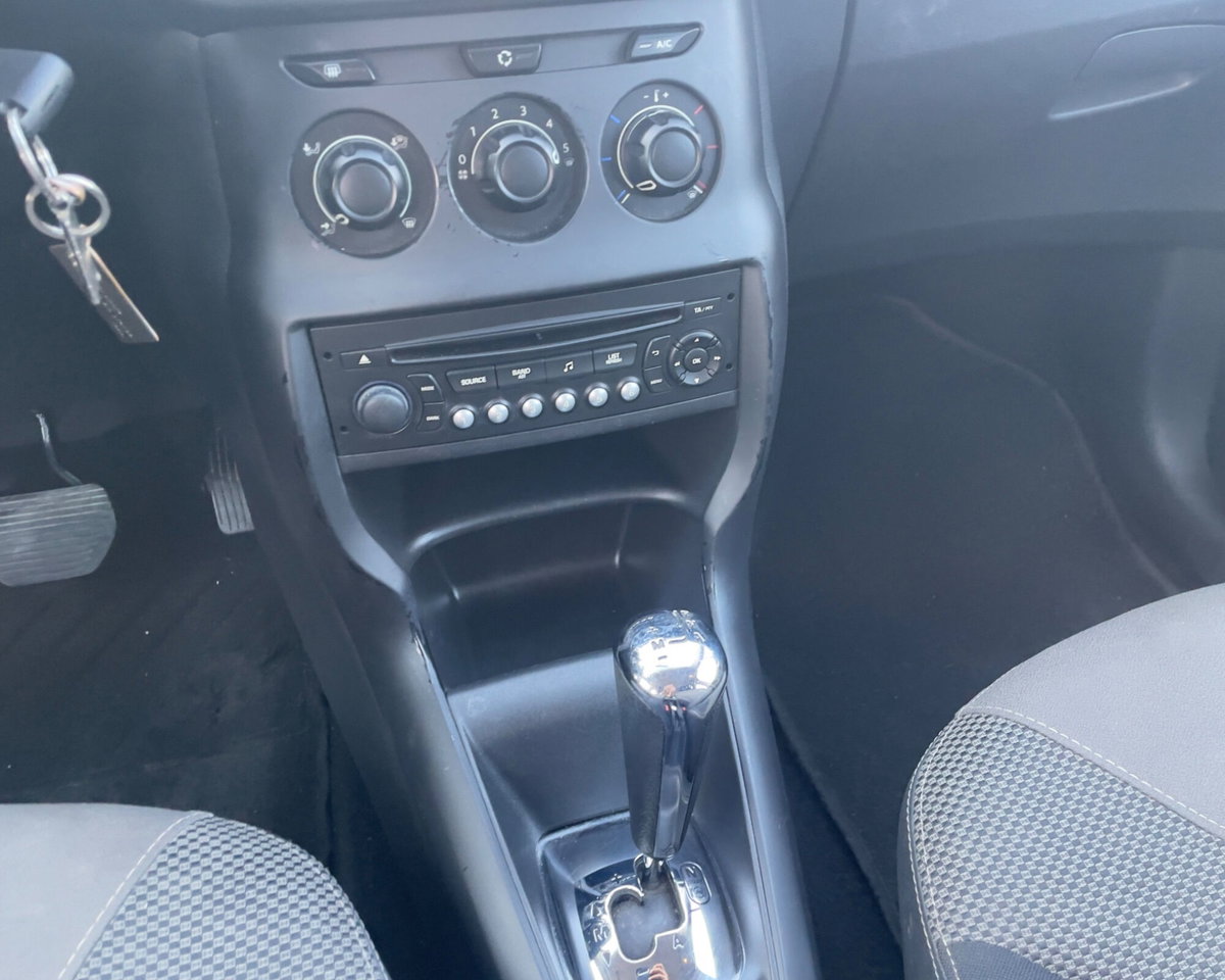 Citroen C3 1.4 HDi 70 Exclusive (10)