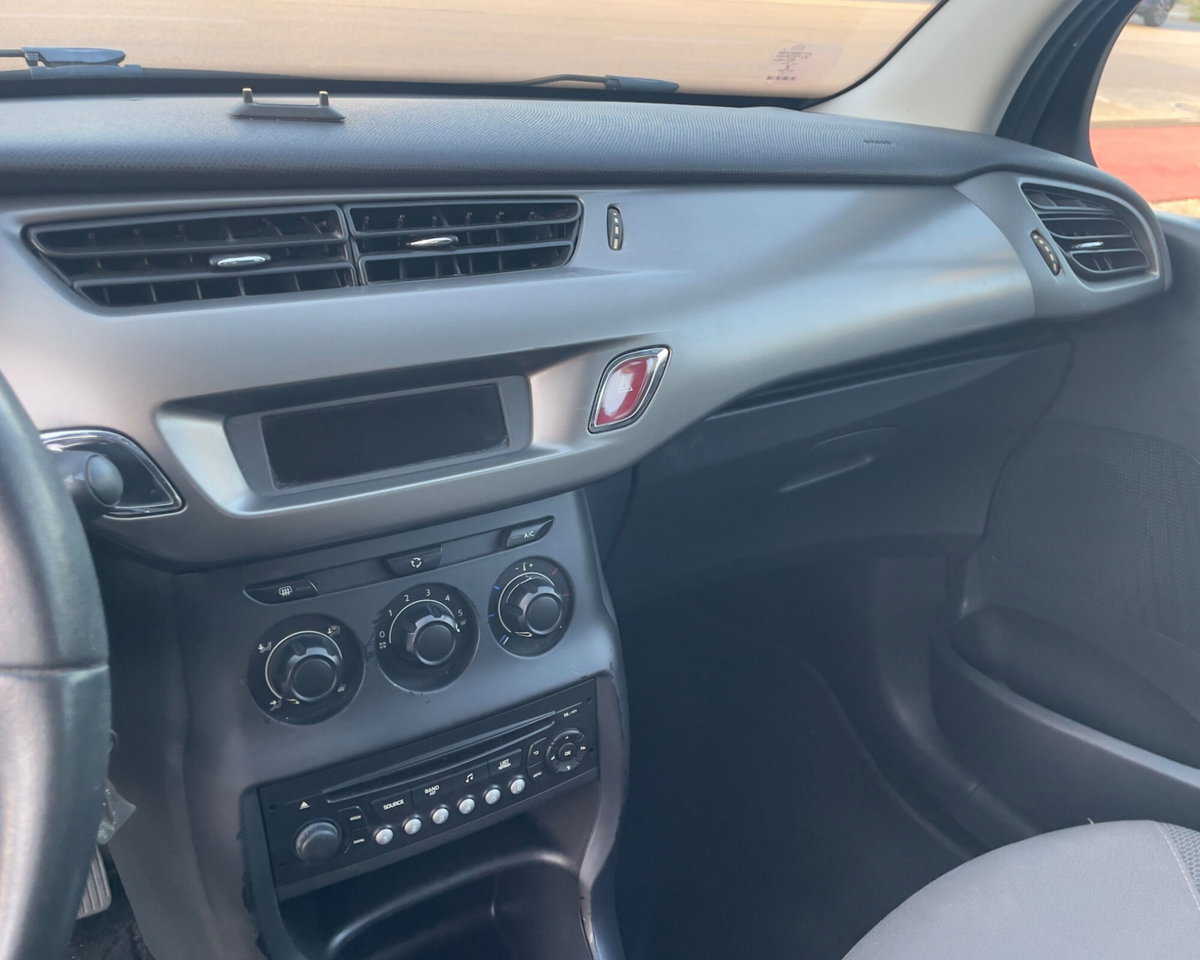 Citroen C3 1.4 HDi 70 Exclusive (12)