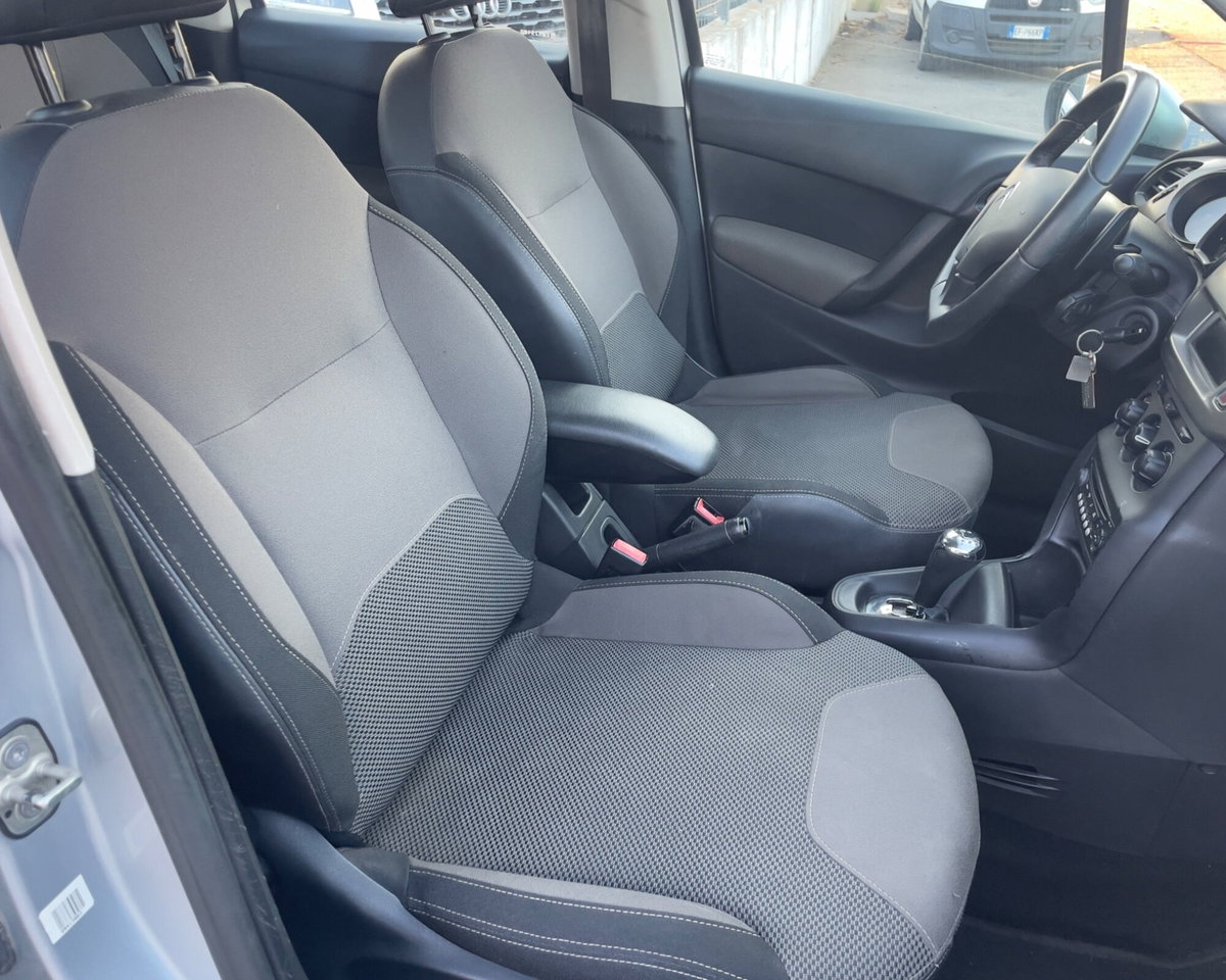 Citroen C3 1.4 HDi 70 Exclusive (14)