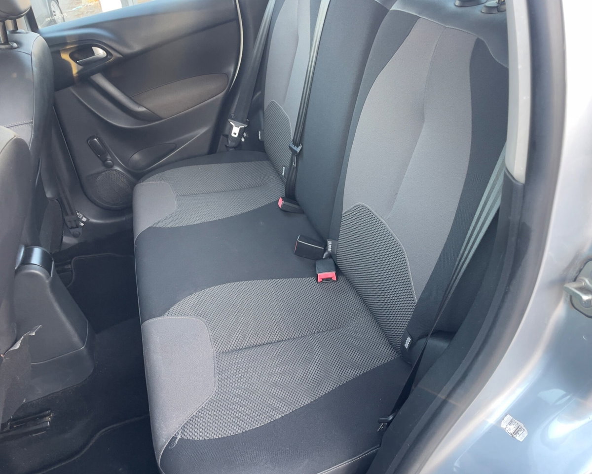 Citroen C3 1.4 HDi 70 Exclusive (8)