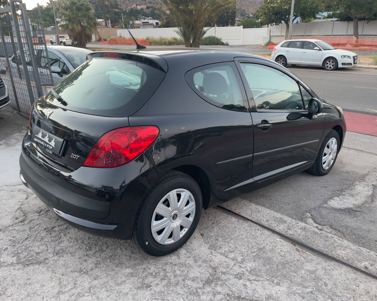 Peugeot 207 8V 75CV 3p. Energie (3)