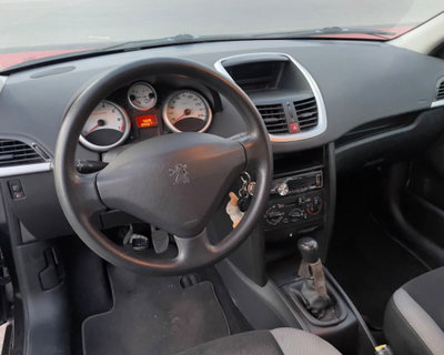Peugeot 207 8V 75CV 3p. Energie (8)