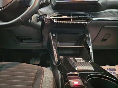 Peugeot 2008 PureTech 130 S&S EAT8 Active Pack (11)