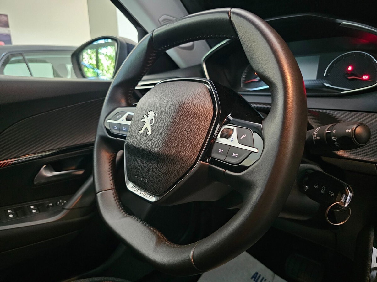 Peugeot 2008 PureTech 130 S&S EAT8 Active Pack (17)
