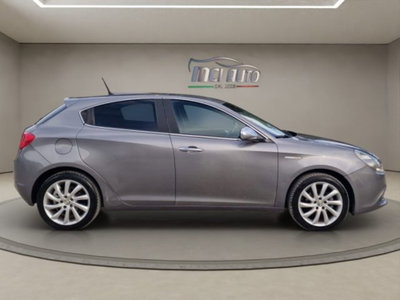 Alfa Romeo Giulietta 1.6 JTDm Distinctive 120cv (6)