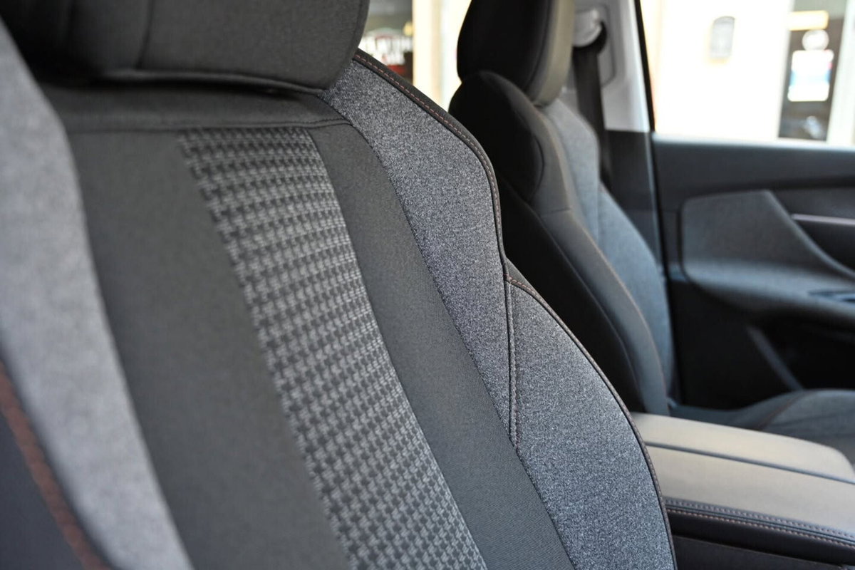 Peugeot 3008 BlueHDi 130 S&S Business (16)