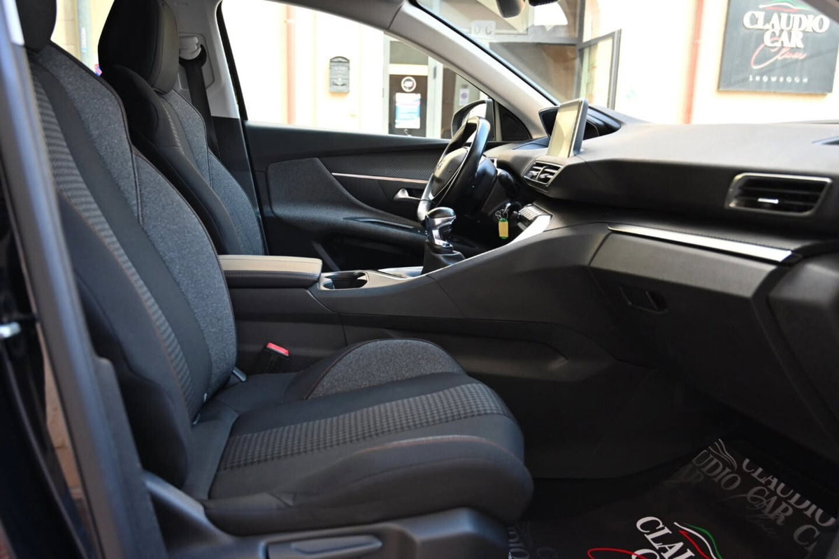 Peugeot 3008 BlueHDi 130 S&S Business (17)