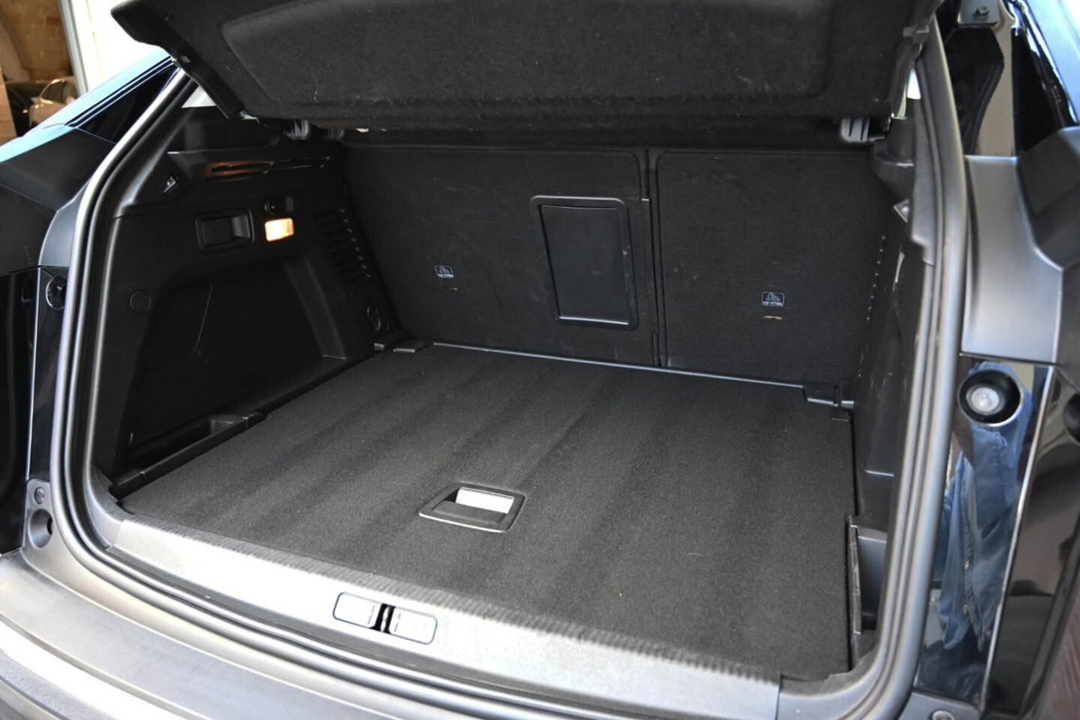 Peugeot 3008 BlueHDi 130 S&S Business (19)