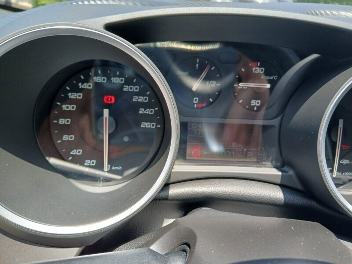 Alfa Romeo Giulietta 1.6 JTDm Sprint 120cv (10)