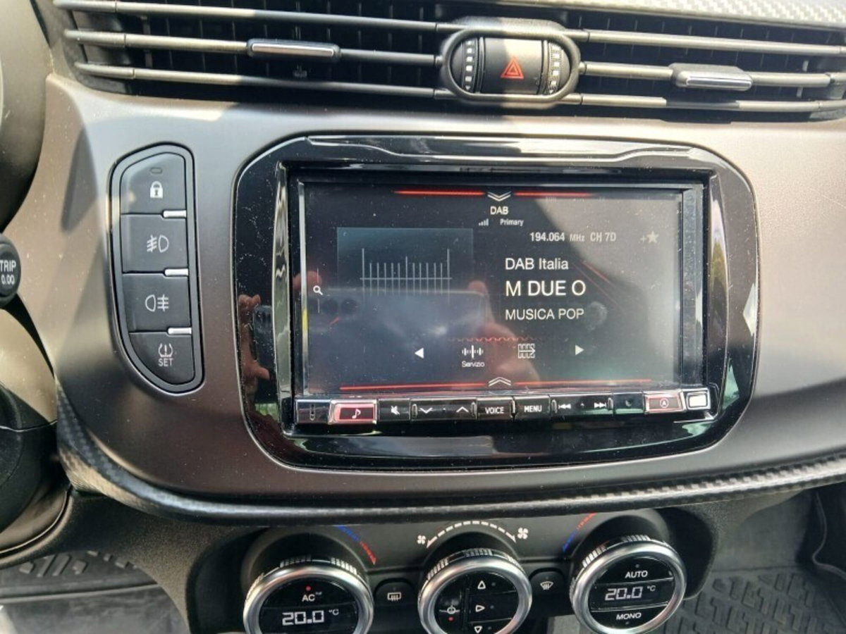 Alfa Romeo Giulietta 1.6 JTDm Sprint 120cv (11)