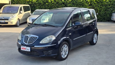 Lancia Musa 1.6 Multijet Oro (3)