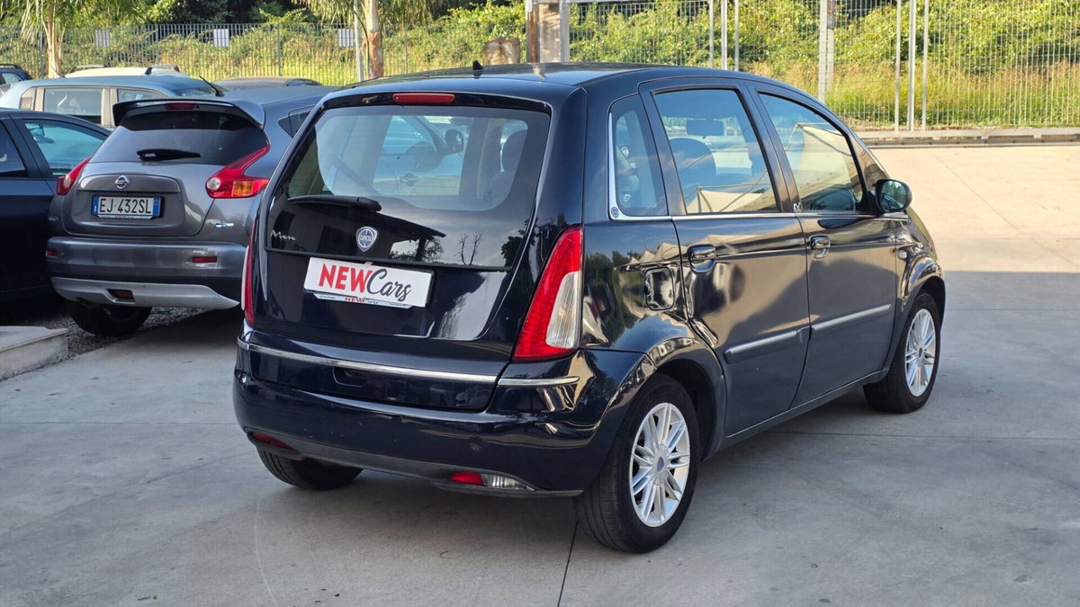 Lancia Musa 1.6 Multijet Oro (5)