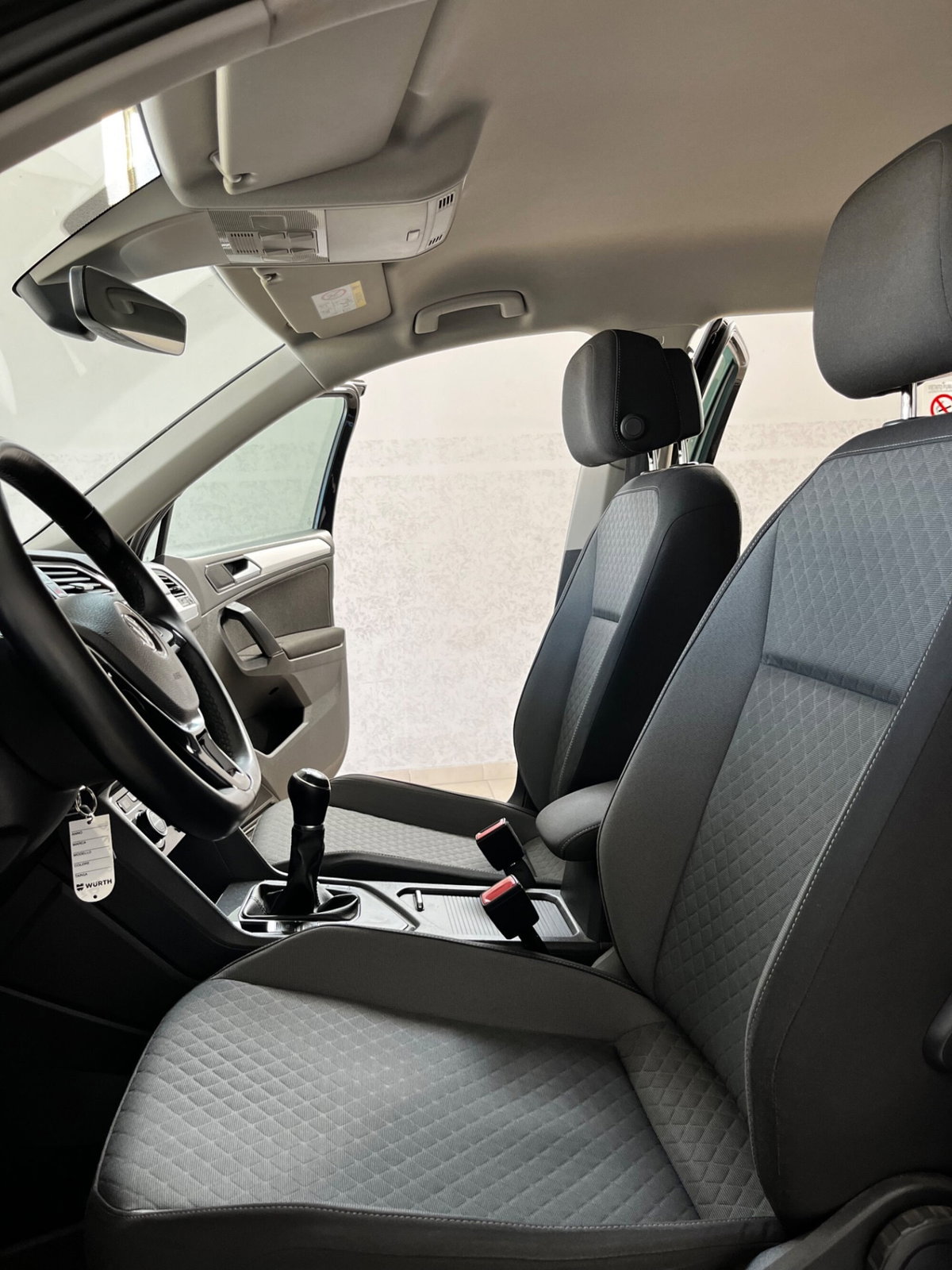 Volkswagen Tiguan 1.6 TDI SCR Business BlueMotion Technology (11)