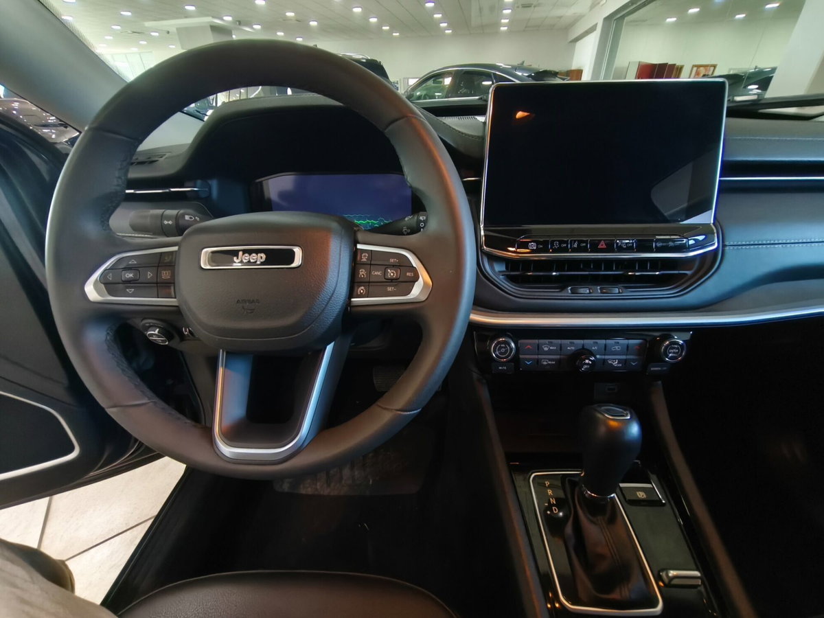 Jeep Compass 1.3 T4 190CV PHEV AT6 4xe Limited (9)