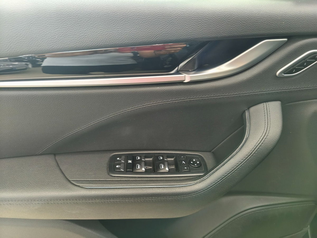 Maserati Levante Levante MHEV 330 CV AWD GT (10)